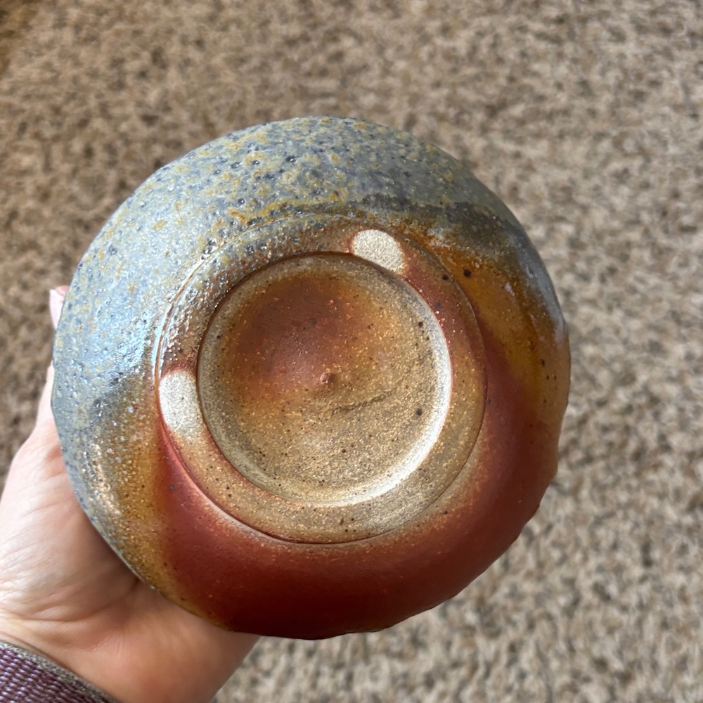 JT pottery Ceramic Bowl with Earthy Tones - Picture 6 of 7